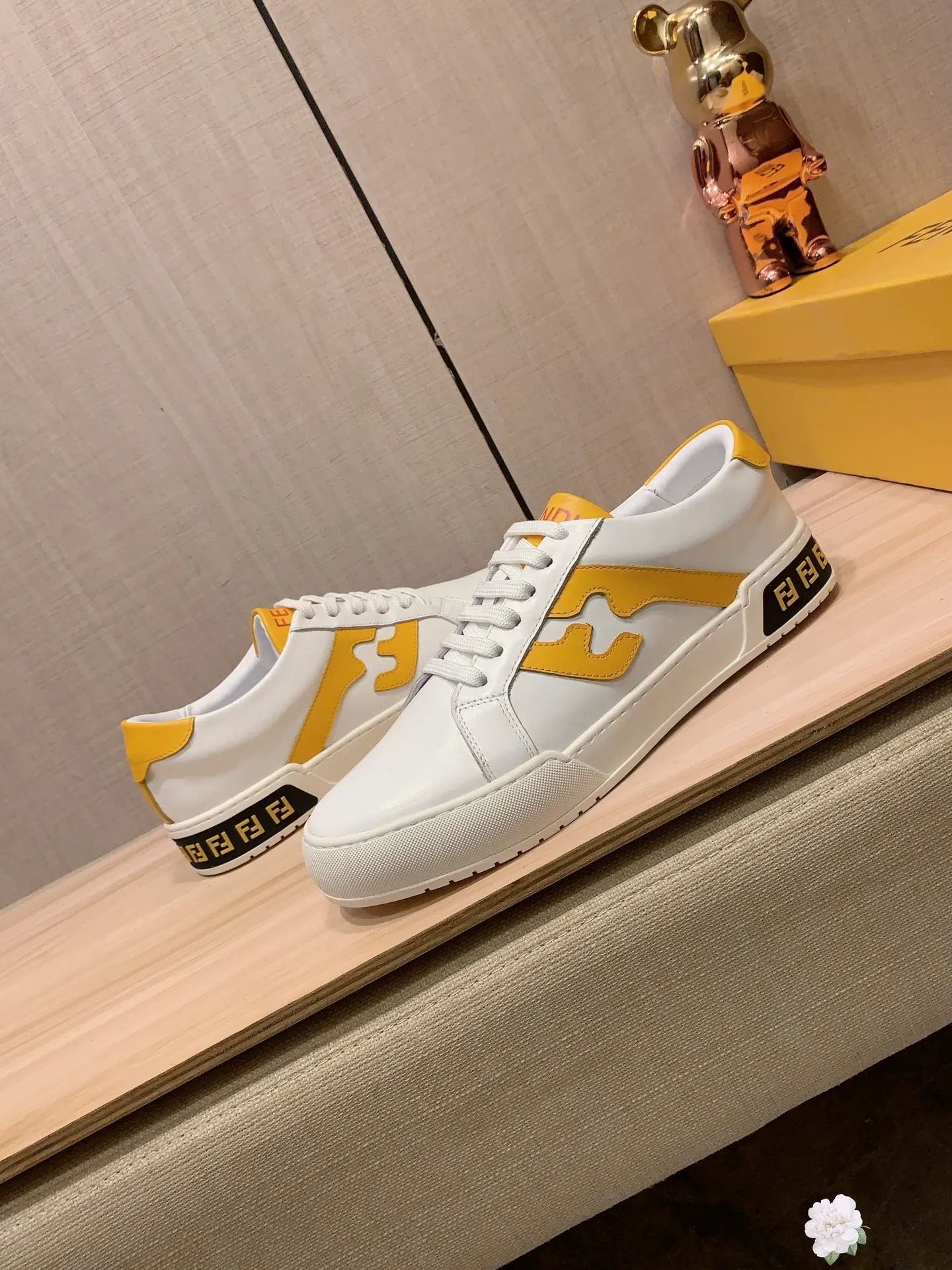 Men's Men's Shoes💰442💰💰🎩🎩[Lightning][Lightning] "FENDI*" The latest and most popular casual shoes, top brand [Seduce] luxury~purchase, top~quality. [Strong] The upper is made of imported breathable cowhide material ➕ breathable sheepskin feet (•) with fine workmanship. The original stylish and stylish soft rubber wear-resistant and non-slip outsole is light and comfortable on the feet. The real thing looks better when taken in real life. 226: code: 38-44, white and black selected